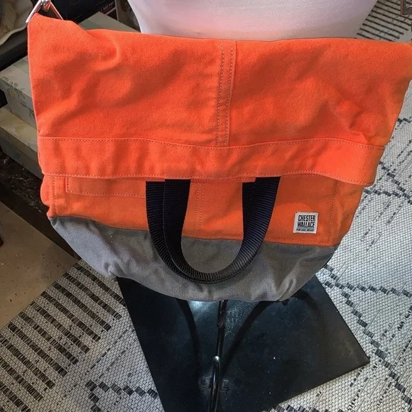 Gently Loved Chester Wallace Upright Tote Unisex - Picture 2 of 13